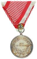 1914. "Ferenc József II. osztályú Ezüst Vitézségi Érem" peremen jelzett Ag kitüntetés mode...