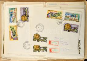 1975 Kb. 70 db javarészt címezetlen FDC