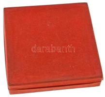 1980. "Dunaújváros Arany Üst Nemzetközi Úszóverseny" egyoldalas, irizáló hatású bronz emlé...