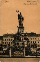 Arad, Vértanú szobor, Schwarz Testvérek, Weigl, Bogsán és Iványi, Kovács üzlete. Vasúti levelezőlapárusítás 24. sz. 1918. / Statuia Martirilor / Martyrs' monument, shops (r)