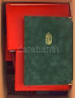 Vegyes 29db-os üres érme, érem és kitüntetés tok tétel, valamint 10db adományozói okirat és emléklap. Főleg a szocialista időszakból T:vegyes