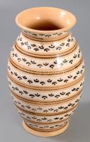 Vékony Sándor Hódmezővásárhely váza. Jelzett, minimális mázhibákkal, m: 17,5 cm