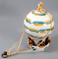 Kumpost Éva (1934-1994): Hőlégballon. Jelzett, sérült, m: 22 cm