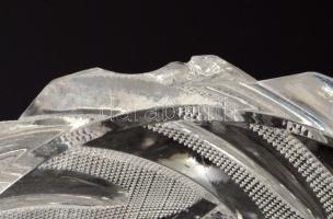 Ólomkristály váza, lepattanással, m: 20,5 cm