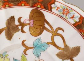 Herendi Shanghai mintás talpas kínáló plasztikus aranyhal figurákkal. Jelzett, hibátlan, d: 14,5 cm,...