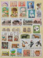 Vegyes magyar bélyegek a krajcárosoktól a 80-as évekig, 12 lapos Magyar Népköztársaság címeres berak...