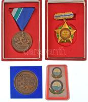 1960-1986 Négy darabos, vízgazdálkodással kapcsolatos tétel, benne: "A Vízgazdálkodás Kiváló Dolgozója" aranyozott, műgyantás fém kitüntetés, miniatűrrel, eredeti tokban; 1960. "Árvízvédelemért" bronz kitüntető jelvény mellszalagon, eredeti tokban (35mm); "Vízügyi Törzsgárda - 20 éves" műgyantás jelvény és kitűző (2xklf); "100 éves a Magyar Vízrajzi Szolgálat / Vízrajzi Szolgálatért" bronz emlékérem (42,5mm) T:AU