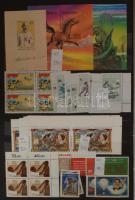 Nagyrészt postatiszta és tengerentúli tétel nagyon sok motívummal, rengeteg új bélyeggel 8 db A/4 be...