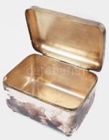 Berndorf art deco cukordoboz. Lekerekített téglány forma, négy gömb lábon. jelzett, 12x9x8 cm