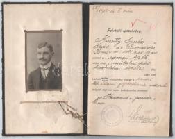 1916 Kassa, a Kassai Kir. Állami Jogakadémia fényképes leckekönyve Kmetty Lajos részére, Eöttevényi (Nagy) Olivér (1871-1945) dékán aláírásával, 30f okmánybélyeggel, viseltes vászonkötésben