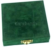 DN (2000 k.) "Honvédségért" egyoldalas, öntött bronz plakett, eredeti dísztokban (81mm) T:...