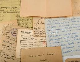 cca 1920-1950 Miskolci vonatkozású vegyes papírrégiség tétel, közte tanügyi főtanácsos értesítő leve...