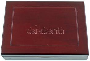 1db mahagóni éremtartó tok használt, jó állapotban, 10db férőhellyel, 34x34mm (négyszögletes "q...