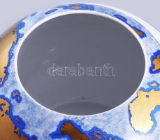 Hollóházi Manufaktúra, Gulyás Kati (1945-) képzőművész: Váza világtérkép dekorral. cca 1998, kísérle...