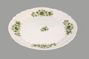 Hollóházi kerek asztalközép kínáló, háncsnyomott peremrésszel. Kísérleti darab! Jelzett, hibátlan, d: 32 cm