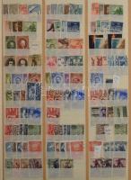 Nagy terjedelmű és tartalmas orosz - szovjet gyűjtemény és készlet sok jó kiadással, értékkel 15 db ...