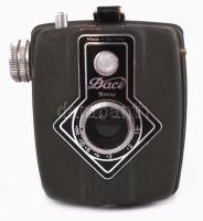 1949 Dacora Daci Royal kamera, sérült tokjában, 11x8 cm