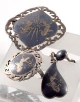 cca 1920/30, Sziám, niellós ezüst (Ag) bross, gyűrű m:49, fél fülbevaló, jelzett, 15,1g