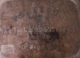 Göteborg Sweden dísztál, kopással, 19x21 cm