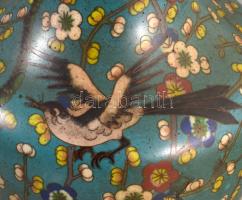 cca 1900 Kínai cloisonne díszítéses váza, horpadással, m: 23,5 cm