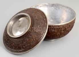 cca 20. sz. eleje, Kínai 14 részes asztali szett, váza, fedeles edény, 12 darab pohár. Faragott kóku...