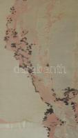 Olvashatatlan jelzéssel, kínai alkotó, XX. sz. közepe: Alak sziklás tájban. Selyemkép. Foltos. Üvege...