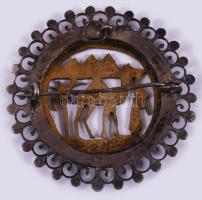 Egyiptomi mintás ezüst (Ag) bross, d: 4,5 cm, jelzett, nettó 14,4g