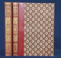 Takáts Sándor: Emlékezzünk eleinkről. 1-2. kötet. [Teljes mű két kötetben.] [Budapest, 1929]. Genius kiadás (Világosság ny.) 340 p.; [4] + [344]-594 + [2] p. Első kiadás. A piarista tanár, művelődéstörténész Takáts Sándor (1860-1932) munkájában a régi magyar végvári- és népéletet, valamint a XIX. század mentalitástörténetét dolgozta fel, részben levéltári, részben titkosrendőrségi források alapján. Az első előzékeken, a címoldalak verzóján és a belív néhány oldalán régi tulajdonosi bélyegzés. Egységes, kiadói, díszesen aranyozott gerincű félbőr kötésben, felül festett lapszélekkel. Szép példány.