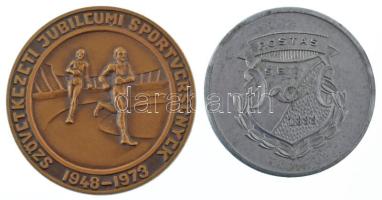 1965. "Postás Sport Egyesület - N. I. O. 1965. ÖT. III. / POSTÁS SE 1899" kétoldalas fehérfém díjérem (40mm) + 1973. "Szövetkezeti Jubileumi Sportversenyek 1948-1973" egyoldalas bronz emlékérem (45mm) T:XF,VF, patina, pici ph.