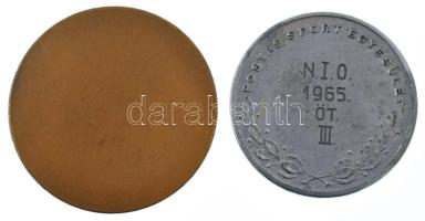 1965. "Postás Sport Egyesület - N. I. O. 1965. ÖT. III. / POSTÁS SE 1899" kétoldalas fehér...