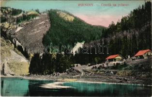 Tatry, Pieniny, Czarda na polance. S. Semmel / rest house, lake (EK)