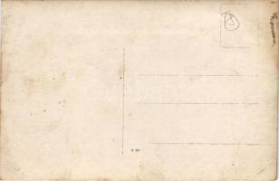 Férfiak kerékpárral, kitüntetésekkel, csoportkép / Men with bicycles and medals, group picture, spor...