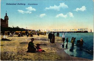 Kolobrzeg, Ostseebad Kolberg; Strandleben. Charles Lehmann / beach, bathers (EK)