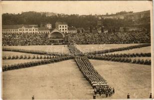 1922 Brno, Brünn; lányok felvonulása, ünnepség / procession of girls, ceremony. photo (Rb)