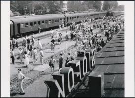 cca 1959 Siófoki vasútállomás, 1 db modern nagyítás, jelzés nélkül, 15x21 cm