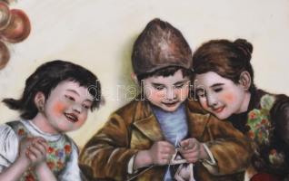 Meissen játszó gyermekek. nagy méretű dísztál. Kézzel festett, jelzett, kos kopással d: 34 cm