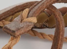 Karikás ostor. Bőr, fa. 38 cm