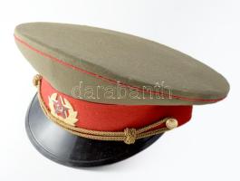 Szovjet, orosz katonai egyenruha garnitúra: nadrág, zubbony, gyakorló és díszelgő sapka