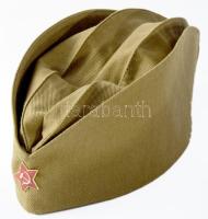 Szovjet, orosz katonai egyenruha garnitúra: nadrág, zubbony, gyakorló és díszelgő sapka