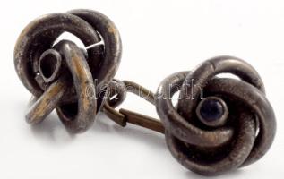 Ezüst mandzsetta pár, kék kő berakással, kőhiánnyal, jelzett, bruttó 5,3g