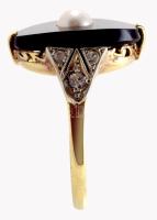 Arany (Au) és fehérarany gyűrű, köves berakással, befoglalt ónixban gyönggyel, m:56, jelzett, bruttó...