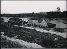 cca 1910 Eötvös Lóránd (1848-1919) felvétele (Hajómalmok), 1 db modern nagyítás jelzés nélkül, 15x21 cm