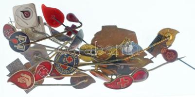 DN 26xklf véradással kapcsolatos külföldi jelvény / kitűző, mind különböző! T:AU,XF
ND 26xdiff fore...