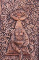 Kőfalvi Gyula: Lány tállal fali plakett. Jelzés nélkül, engóbozott kerámia, kis kopással, 24x16 cm