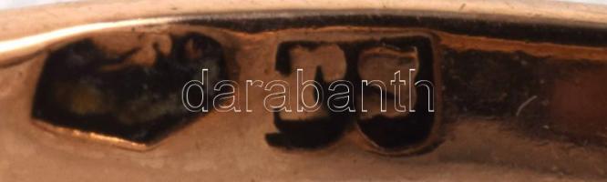 cca 1900-1920 Arany (Au) gyűrű, 14k, ezüst (Ag) foglalatban cca 0,15ct gyémánt berakással, m:53, jel...