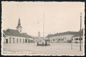 1942 Zsibó, Horthy Miklós tér, futott fotólap kisebb felületi hibákkal, 9×13 cm