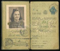 1940 Magyar Királyság által kiállított fényképes útlevél Chrenkó Júlia részére, olasz és jugoszláv vízumokkal