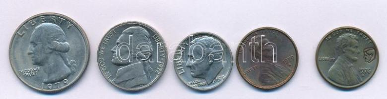 Amerikai Egyesült Államok 1972-1979. 1c-1/4$ (4xklf) mindkét oldalán azonos előlapi verettel (portréoldal)! + 1976. 1c bronz "Lincoln" benne "Kennedy portré" beütéssel T:AU,XF USA 1972-1979. 1 Cent - 1/4 Dollar (4xklf) with the obverse struck on both sides (portrait)! + 1976. 1 Cent bronze "Lincoln" with "Kennedy portrait" mark C:AU,XF