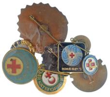 Vegyes, 10xdiff külföldi "Vöröskereszt" tematikájú fém jelvény / kitűző tétel, közte szovj...