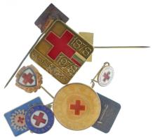 Vegyes, 10xklf külföldi "Vöröskereszt" tematikájú jelvény / kitűző tétel, közte szovjet, bulgár, csehszlovák, stb. jelvények. Mind különböző! T:XF,VF Mixed lot of 10xdiff foreign "Red Cross" themed badges / pins, including Soviet, Bulgarian, Czechoslovakian, etc. badges. All different! C:XF,VF